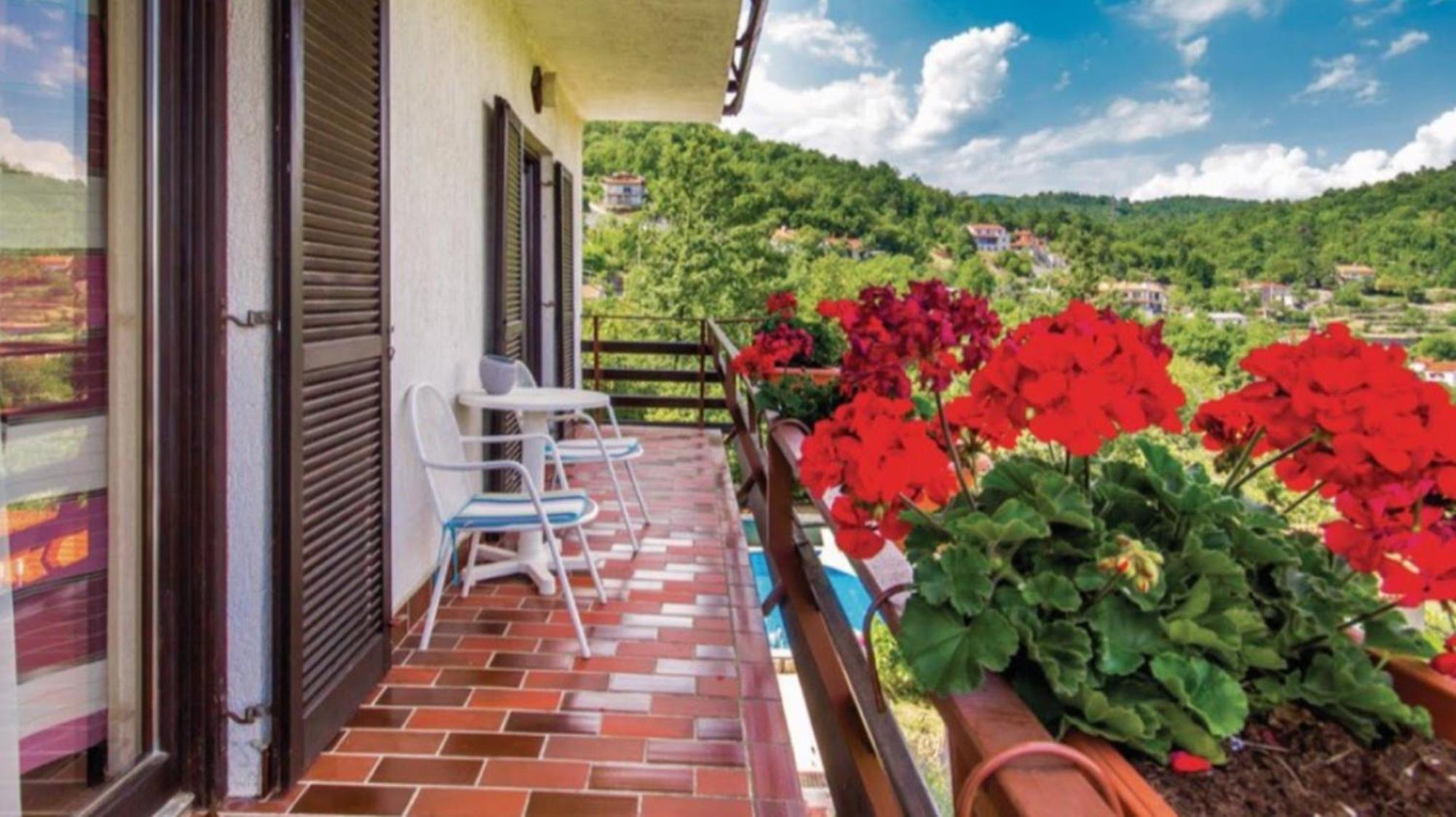 Gina Apartma