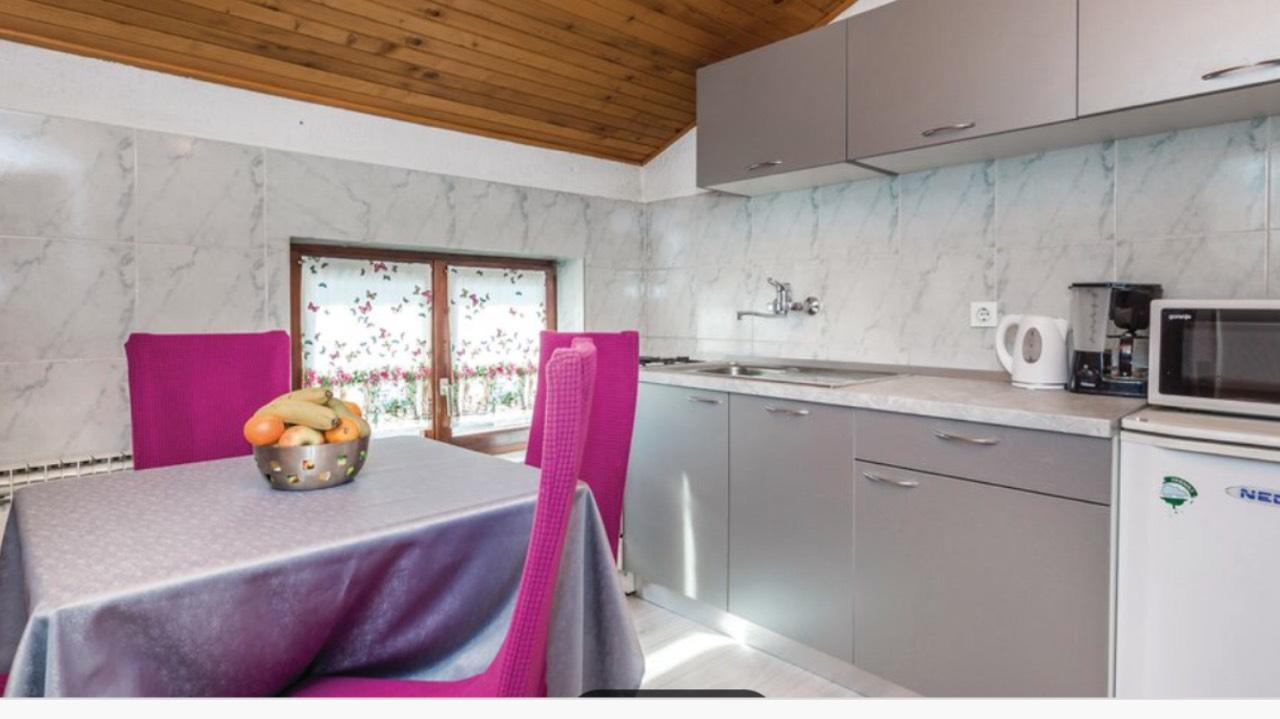 Gina Apartma